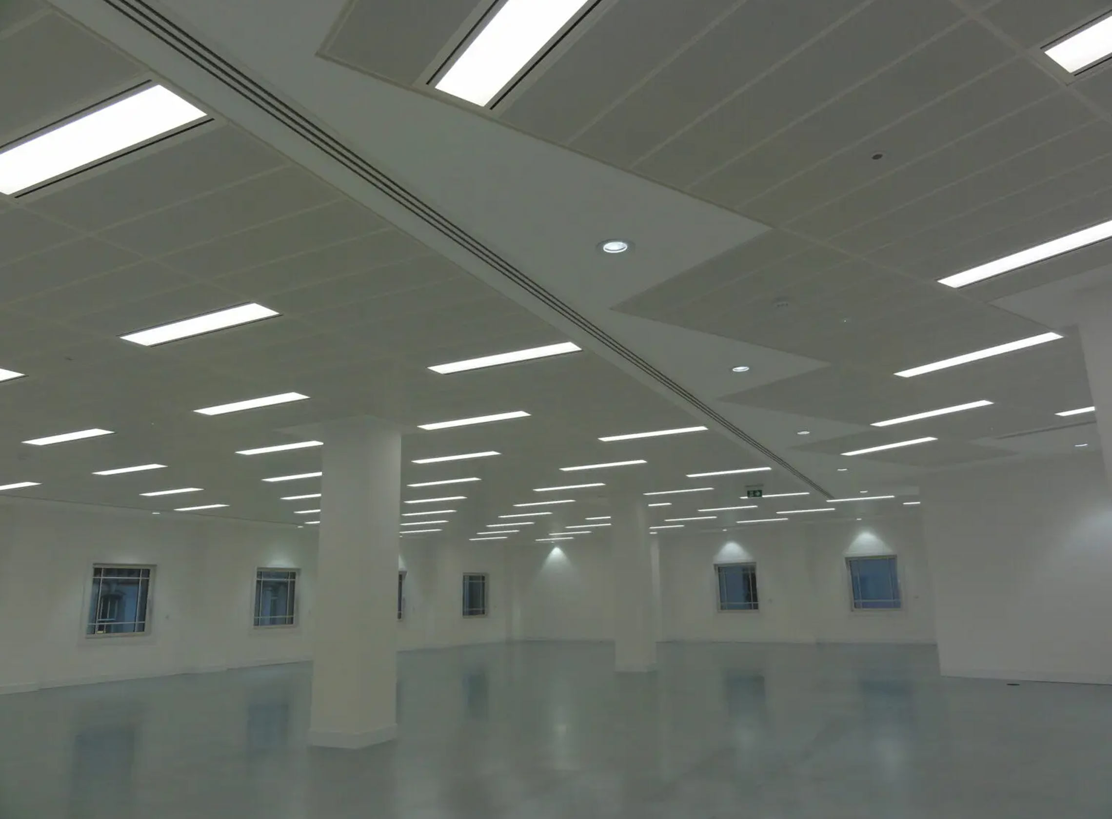 CATEGORY A FIT OUT, OLD BROAD STREET
